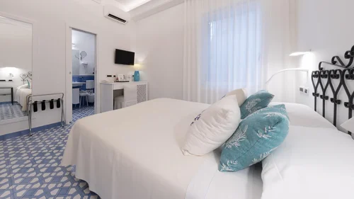 Hotel a 4 stelle in Costiera Amalfitana: Aurora. Hotel a 4 stelle in Costiera Amalfitana: Aurora.