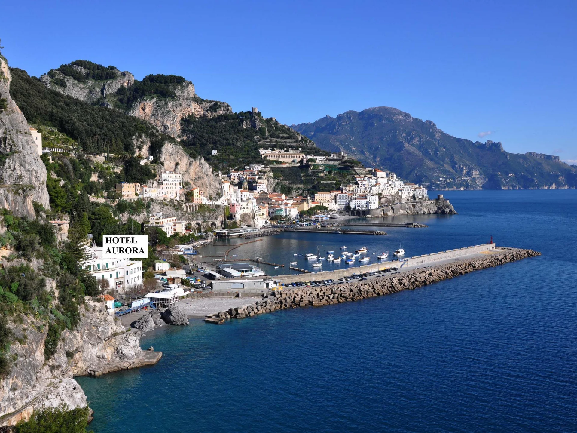 Hotel a 4 stelle in Costiera Amalfitana: Aurora. Hotel a 4 stelle in Costiera Amalfitana: Aurora.