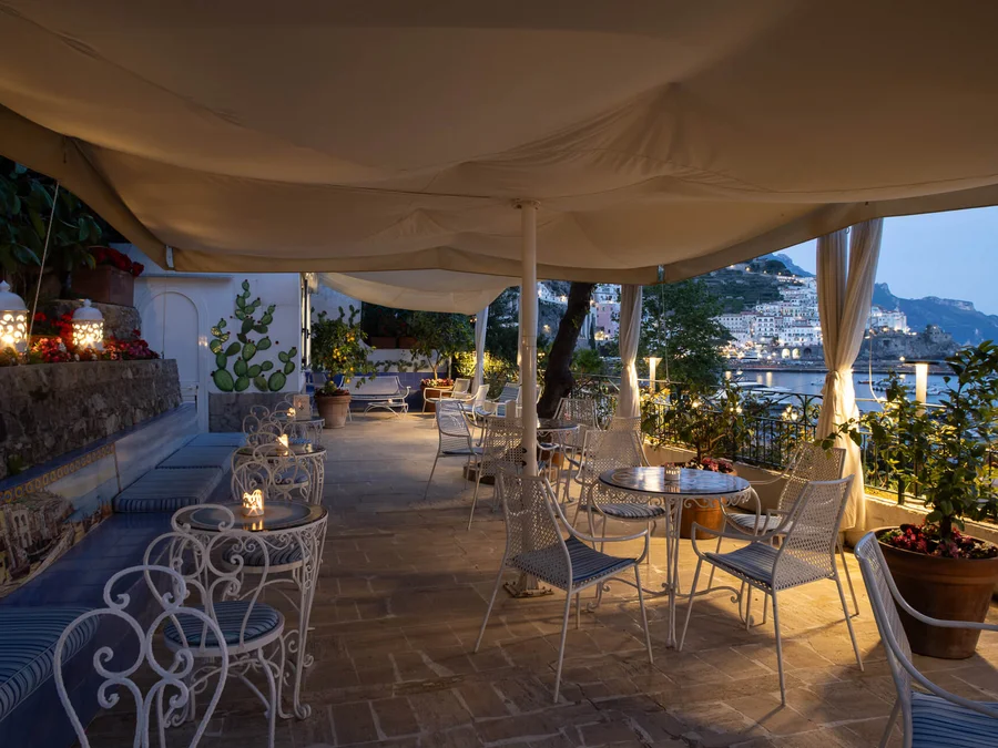 Hotel a 4 stelle in Costiera Amalfitana: Aurora. Hotel a 4 stelle in Costiera Amalfitana: Aurora.