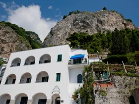 Hotel a 4 stelle in Costiera Amalfitana: Aurora. Hotel a 4 stelle in Costiera Amalfitana: Aurora.